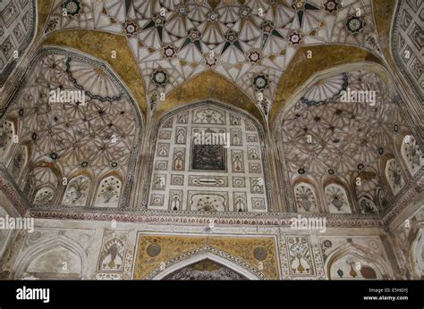 Tomb Of Nithar Interior View Khusro Bagh Allahabad Uttar Pradesh