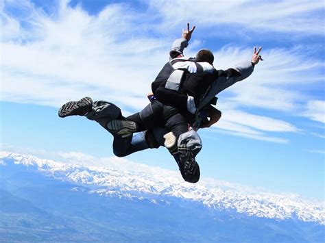 Saut En Parachute Près De Tarbes Hautes Pyrénées 65