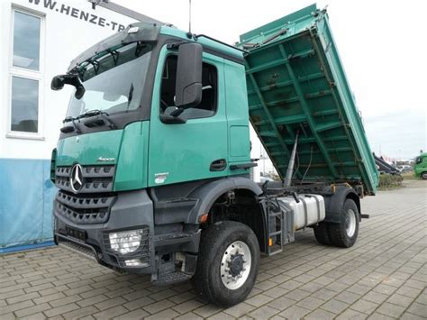 Truk Jungkit Mercedes Benz Axor 1833 AK 4x4 2 Achs Allradkipper Kran