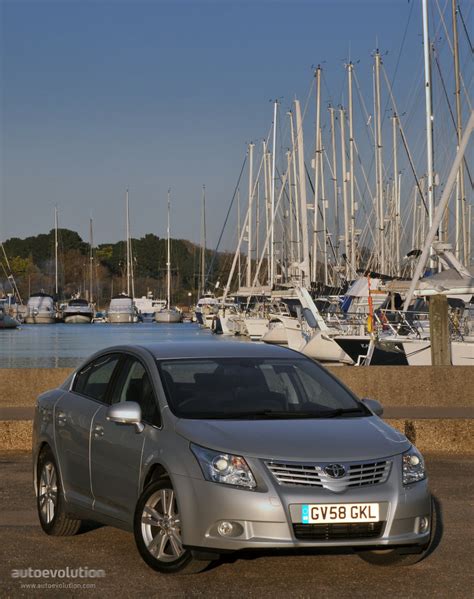 TOYOTA Avensis Liftback Specs Photos 2009 2010 2011 Autoevolution