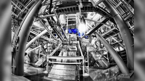 Fusion experiment breaks record, blasts out 10 quadrillion watts of ...