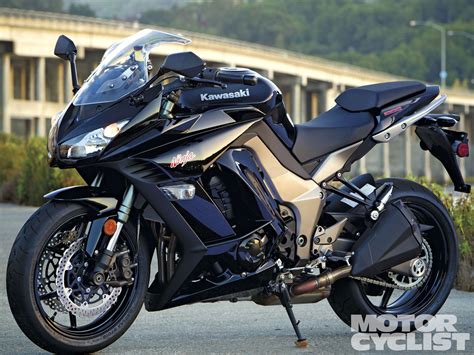 KAWASAKI NINJA 1000 - Review and photos