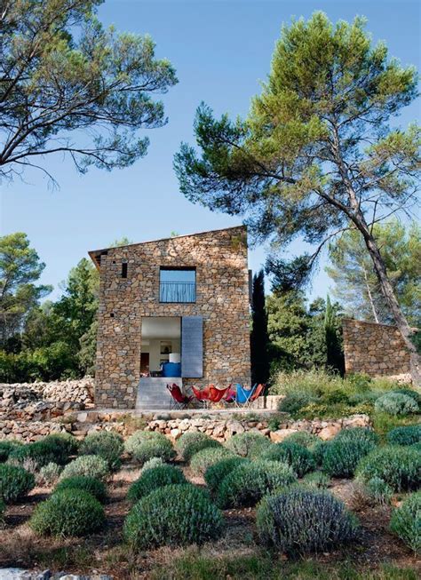 Provence une maison neuve taillée en pierres sèches Maison en