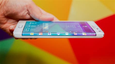 Samsung Galaxy Note Edge Rocks A Curved Sidebar Screen Hands On Pictures Cnet