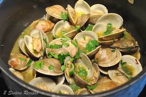 Little Neck Clams in Wine and Garlic Broth - 2 Sisters Recipes by Anna ...