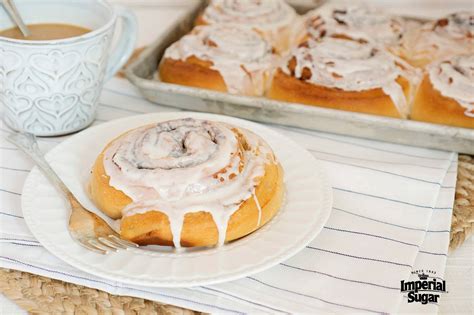 Cinnamon Apple Buns Imperial Sugar