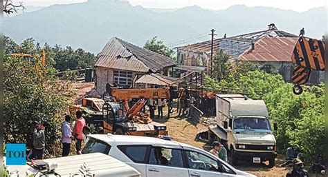 Khan: Encroachment around Afzal Khan tomb demolished in Maharashtra ...