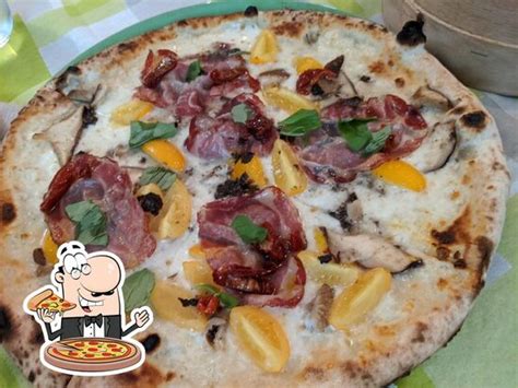 Pizzeria Le Quattro Stagioni Acquaviva Delle Fonti Menu E Recensioni