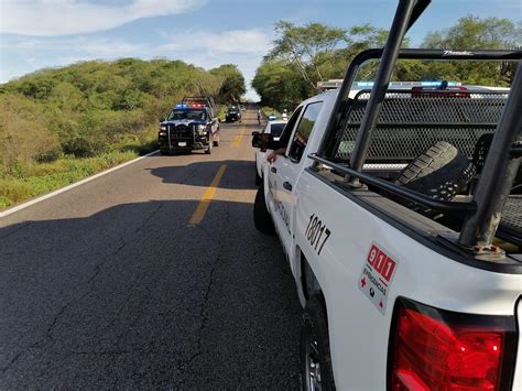 Tres Integrantes De Una Familia Pierden La Vida En Accidente Carretero Viajaban De Escuinapa A