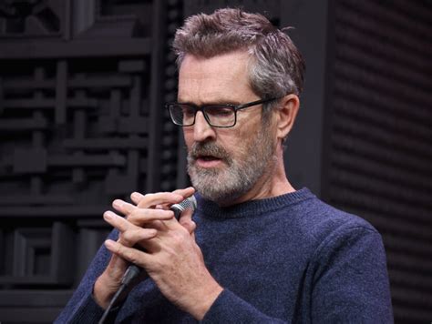 Buon Compleanno Rupert Everett Il Sex Symbol Che Vive Con La Mamma