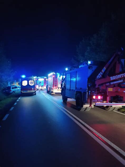 Kielce Uderzył w przystanek autobusowy zdjęcia Swietokrzyskie112 pl