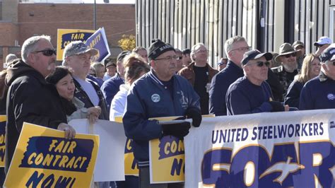 United Steelworkers Hold Rally For New Labor Contract