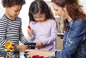 Beneficios Del Juego En Familia Con Lego Education Paperblog