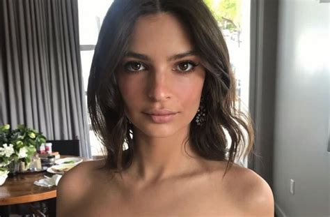 Emily Ratajkowski Pose Nue Pour Son Mari Le Parisien