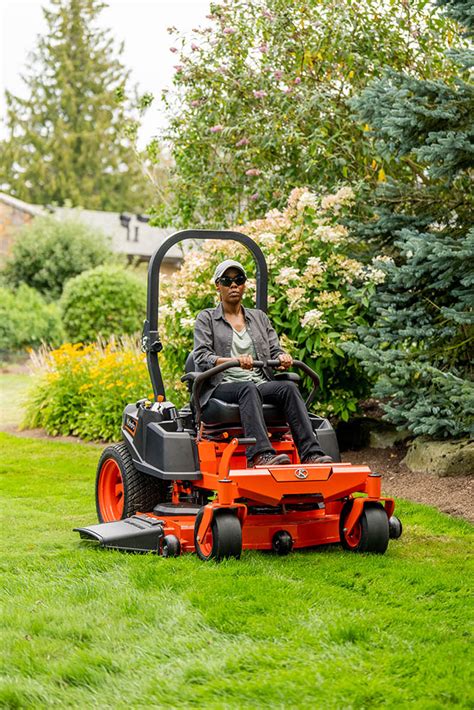 Burke Equipment Company Kubota Showroom Zero Turn Mowers Z252kw 54