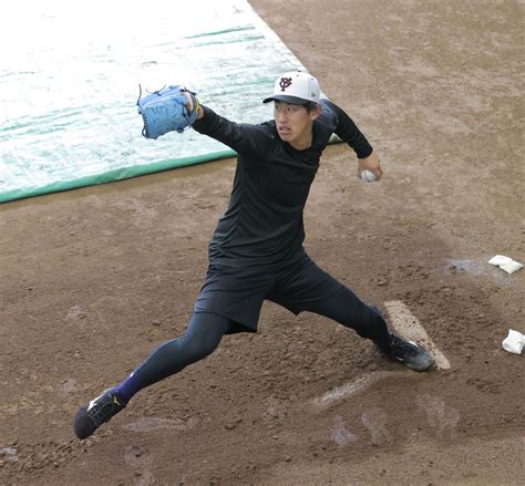 【動画】巨人・石田隼都、ブルペンで気迫のこもった投球 スポーツ報知