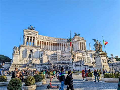 Famous Landmarks In Rome That You Must See Thrilling Travel