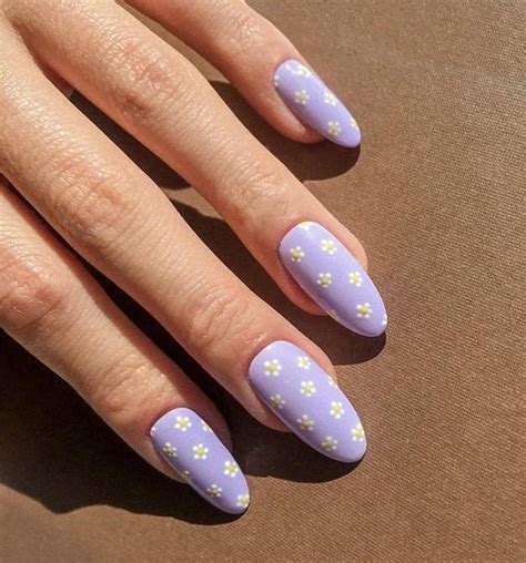 Fioletowe Paznokcie Modny Manicure Na Jesie Wiza Pl Lilac