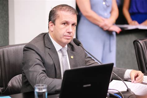 Agência ALESC Camilo Martins recepciona luxemburgueses na Alesc