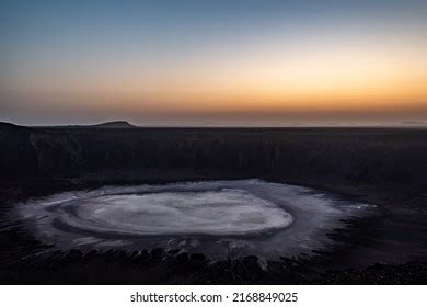 Al Wahbah Crater Hejaz Saudi Arabia Stock Photo 2168849025 | Shutterstock