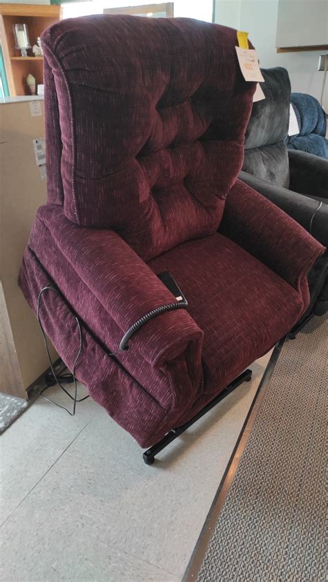 Burgundy Lift Chair By Cat Napper Roth And Brader Furniture