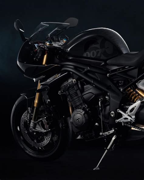 Triumph Speed Triple 1200 Rr Bond Edition Mocno Limitowana Seria Motocykli Do Zadań Specjalnych