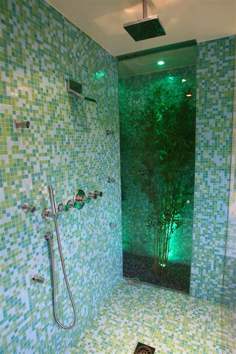 30 great bathroom glass tile photos and pictures