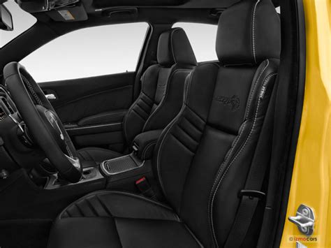 2018 Dodge Charger: 229 Interior Photos | U.S. News