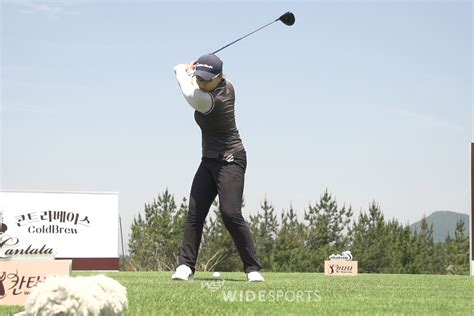 슬로모션 미리 보는 2020 Klpga 루키 이슬기2의 드라이버 샷 와이드스포츠