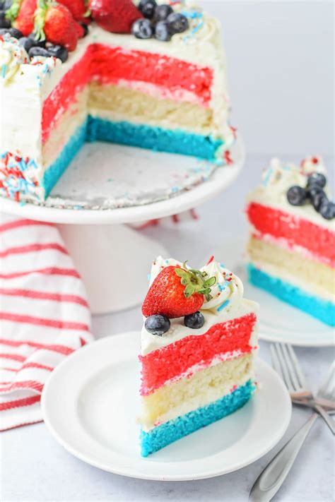 Red White and Blue Cake | Lil' Luna