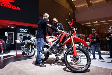 AHM Pamer CRF250L Dan Motor Listrik Honda EM1 E Di IIMS 2023