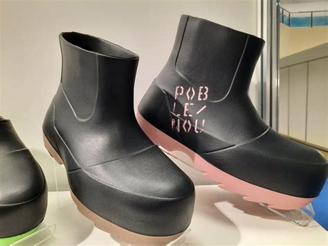 Gavary Mix presents a collection of functional footwear with moisture ...