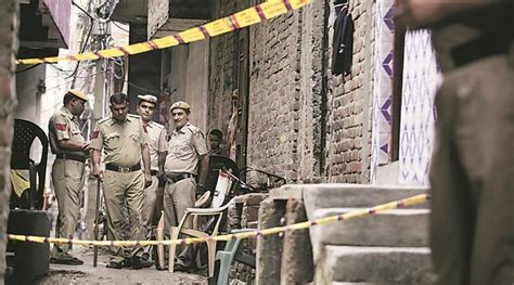 Delhi 16 Yr Olds Body May Have Been Dumped Outside To Mislead Cops Delhi News The Indian