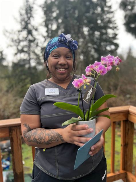 Caregiver Of The Month Benisha Thompson Home Matters Beaverton Or