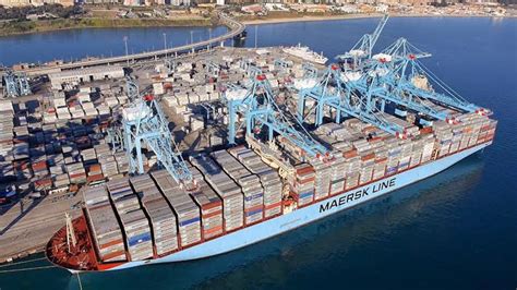 Un Megabuque De Maersk Alcalza El R Cord Mundial De Contenedores En El