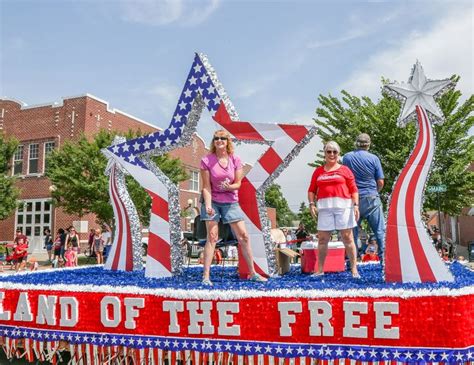 Patriotic Parade Float 4th Of July Float Ideas Parade Float 4th Of