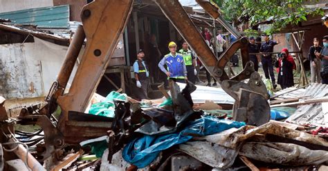 110 Binaan Dalam Kampung Haram PATI Diroboh Berita Harian