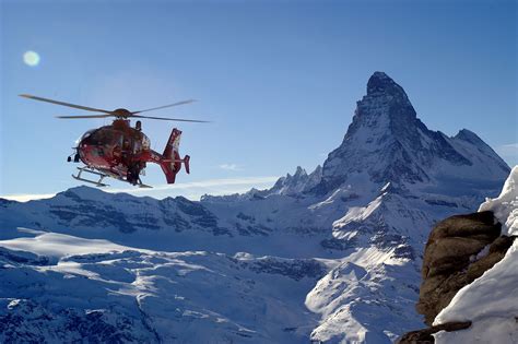 Air Zermatt - Helicopter tourist flights, mountain rescue, heli-skiing ...