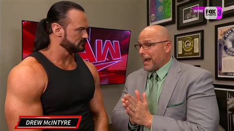 Drew McIntyre Habla Con Adam Pearce En Backstage WWE Raw 12 08 2024