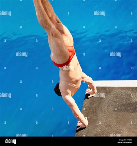 Diving_platform hi-res stock photography and images - Alamy