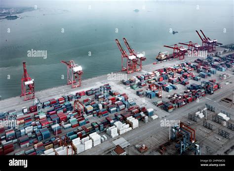 Fujian xiamen container terminal Stock Photo - Alamy