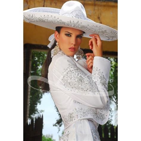 Traje Charro Bordado Con Hilo Metalico Traje De Mariachi Mujer Traje De Mariachi Trajes Charros