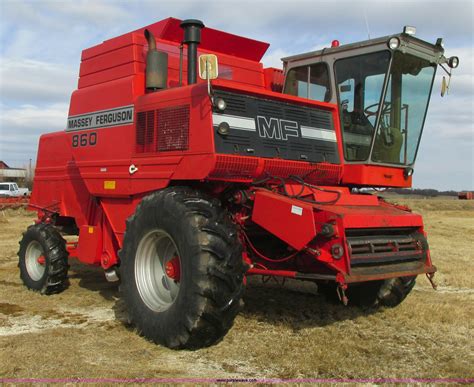 1985 Massey Ferguson 860 Combine In Towner Nd Item A8666 Sold Purple Wave