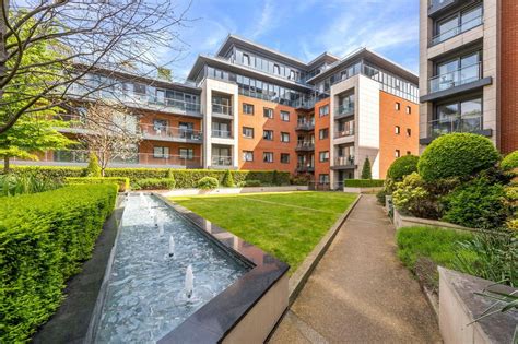 Devonshire House 50 Putney Hill London 1 Bed Flat 450 000