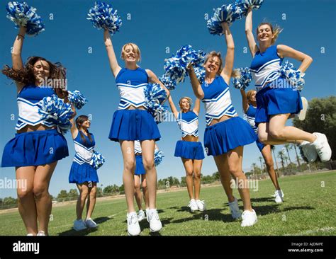 Cheerleader Football Blonde Hi Res Stock Photography And Images Alamy