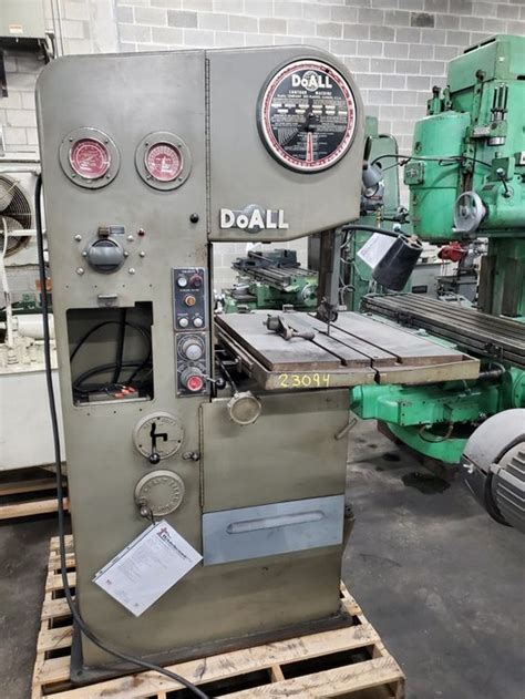 DoAll 1612 3 VERTICAL BAND SAW Semi Automatic