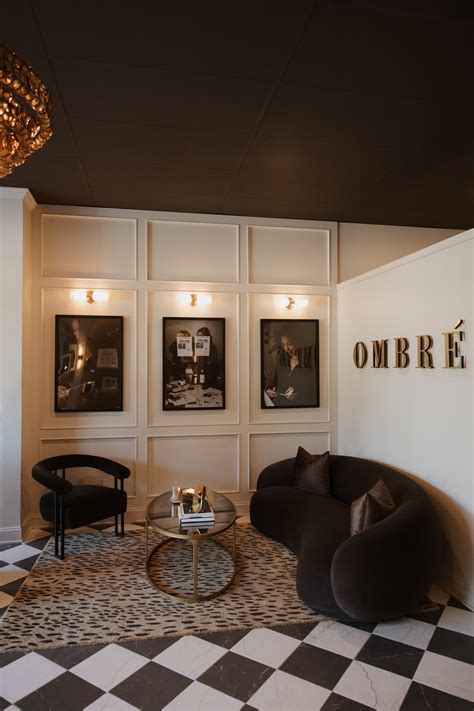 Stylists are debating if mohican hair is back for good now 21