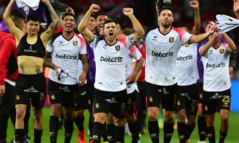 Fátima Segovia Luce Espectacular Bikini Iniciando Temporada Entre Bolas