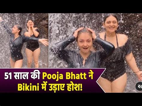 Hot Sexy Pooja Bhatt Bikini Pics