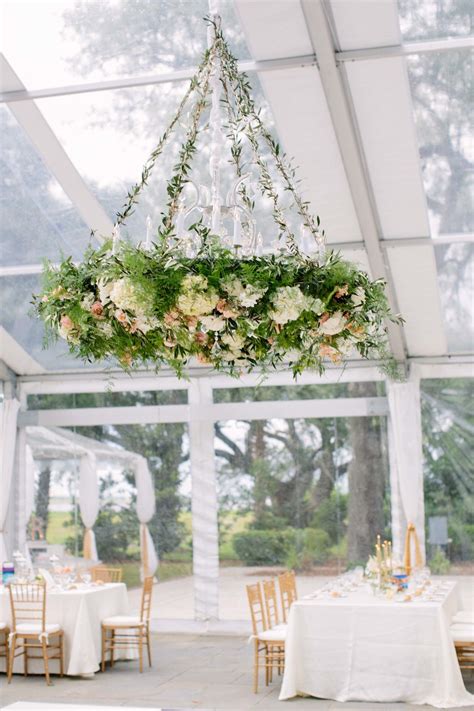Our Favorite Ways to Decorate Your Wedding Venue with Chandeliers